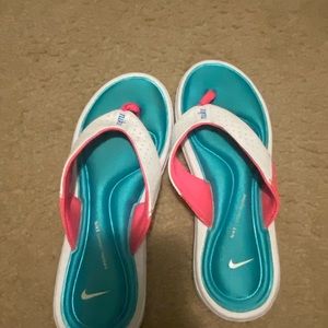 Nike flip flops